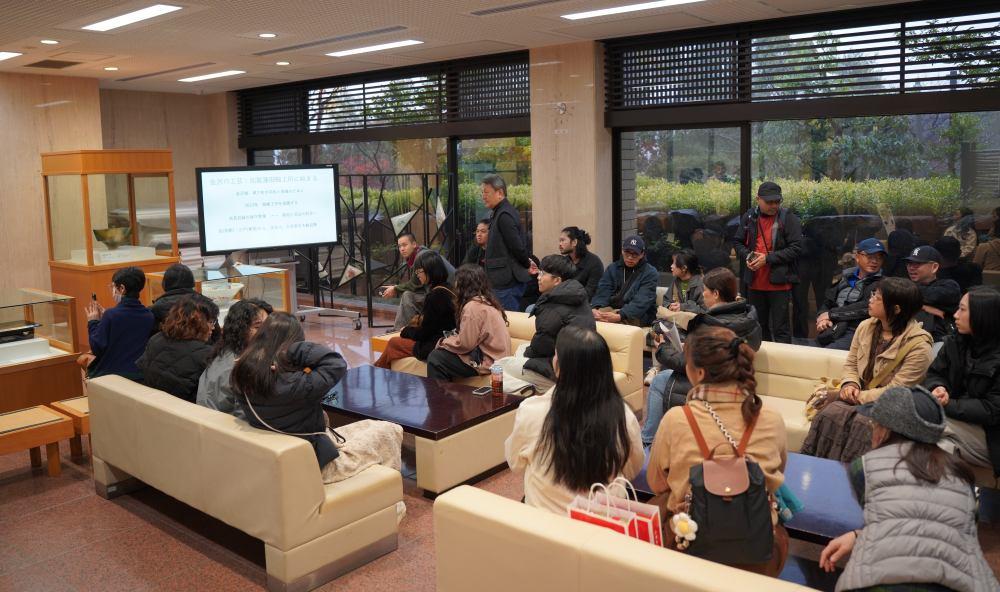 2024年張清淵率團南藝大日本陶瓷見學旅，參訪金澤卯辰山工藝工坊。(攝影/馬嘉伸)