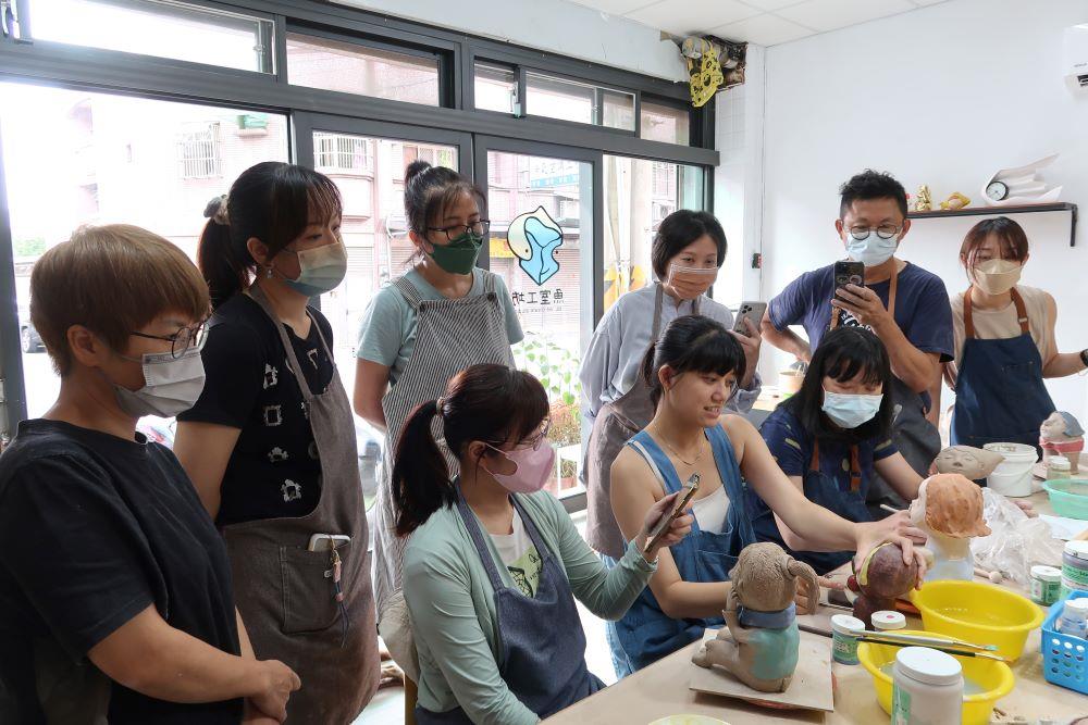 藝術家工作坊：藝術家—徐仲葳舉辦人偶雕塑工作坊