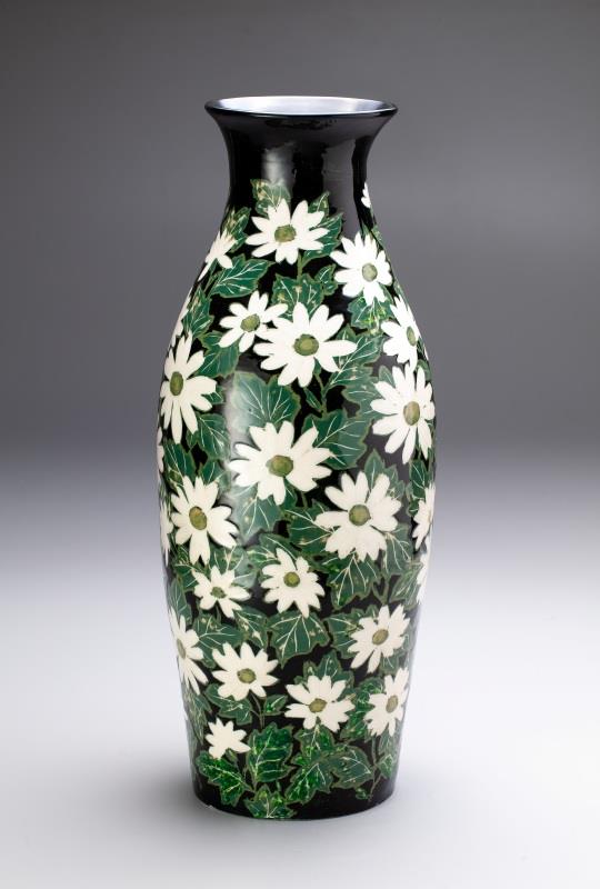 蘇世雄，雕釉波斯菊，2019，Ø22×51cm（圖片／家屬提供）