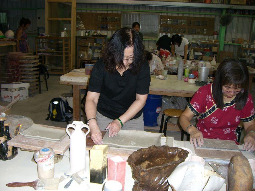 八里工作室學員做陶