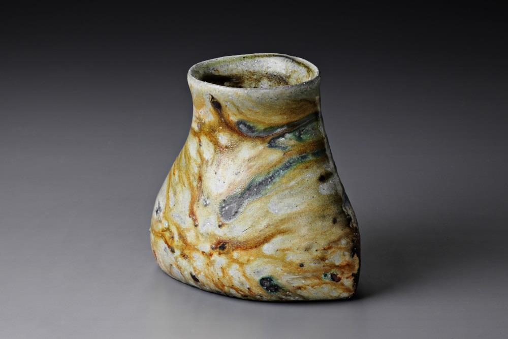 阮俊隆　柴燒花器3　2018　17×21×19.2cm