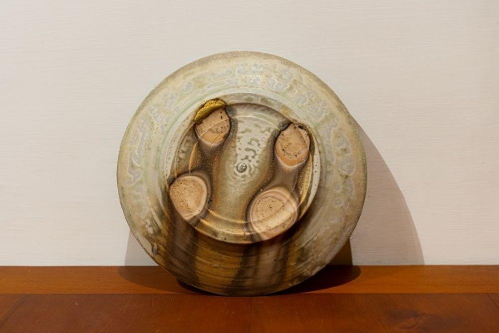 吳孟哲　大盤（背面）　2019　22.5x22.5x3cm（攝影／馬嘉伸）